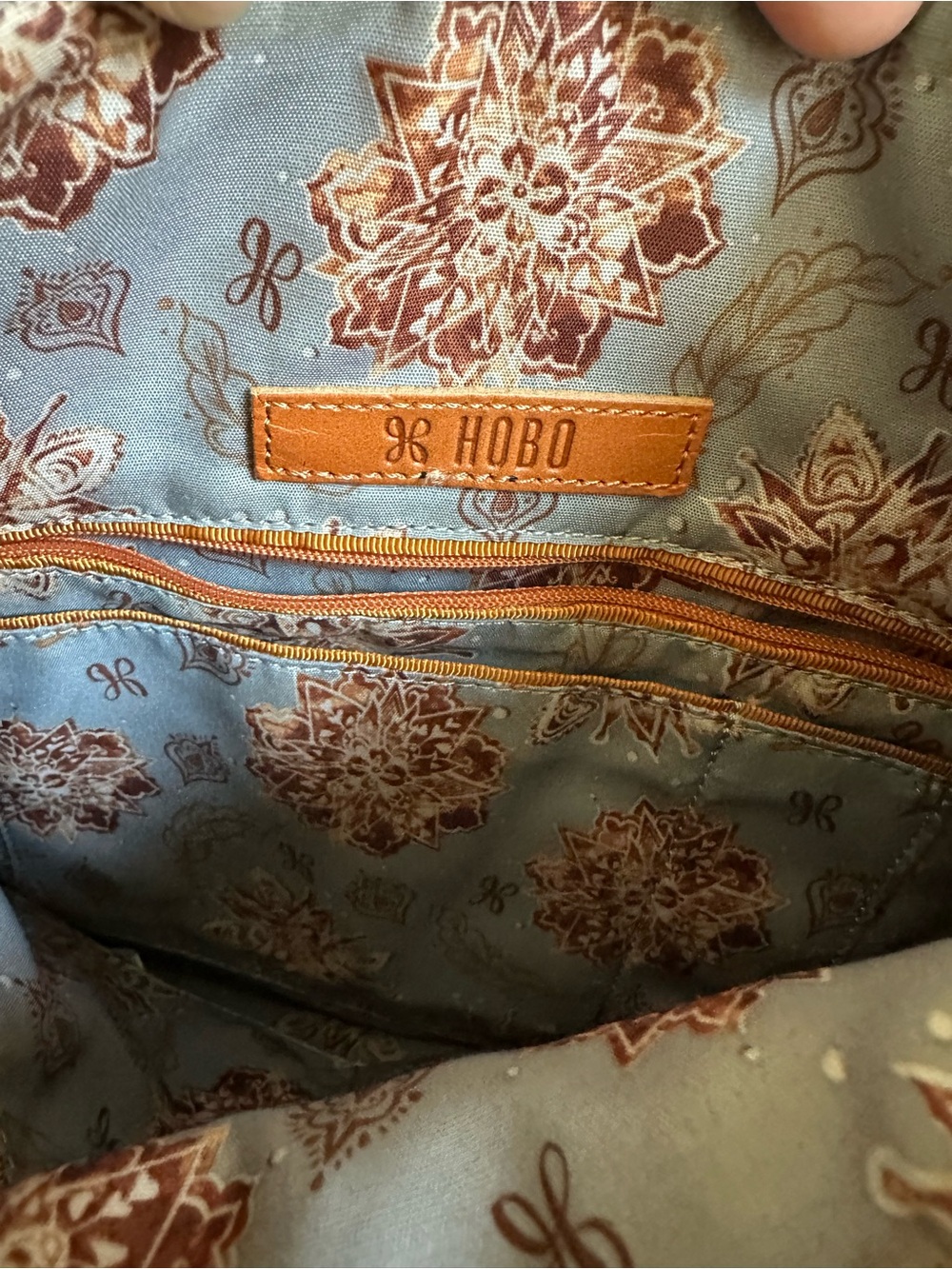 Hobo International 2 in 1 Shoulder Bag / backpack - Picture 14 of 15